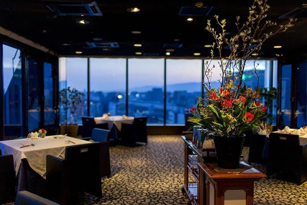 New Osaka Hotel 4*,